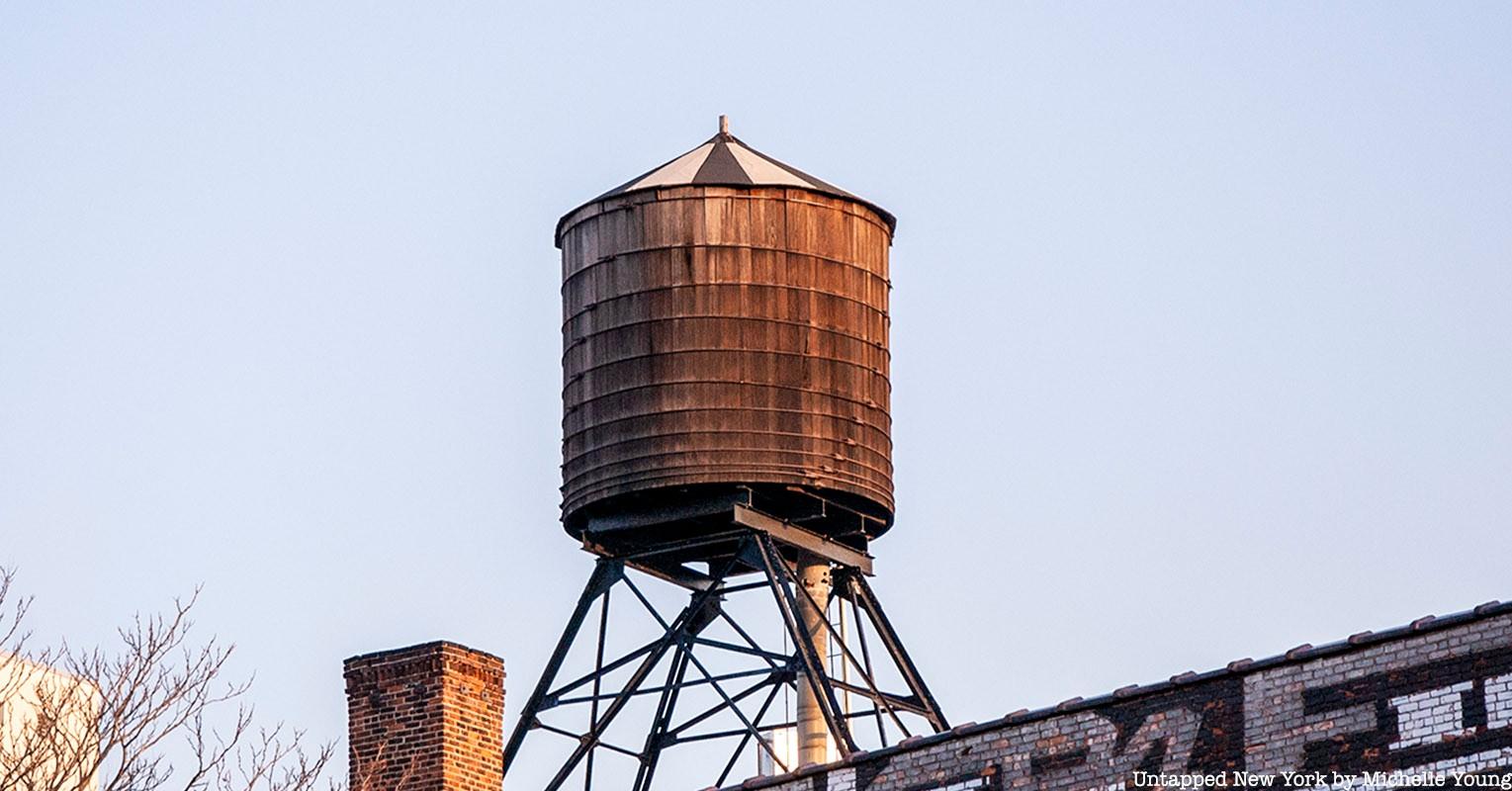 Cover Image for How Does A Water Tower Work?